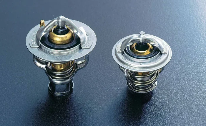 NISMO Low-Temp Thermostat For Laurel C32 C33 C34 C35 RB20DE(T) RB25DE(T) RB26DETT VG20E(T) VG30E(T) VG33E VG30DE(T TT) 21200-RS580