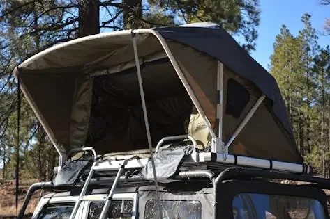 Raptor Series 100000-126800 Roof Top Camping Tent w/Ladder – Voyager Pop Up Tent