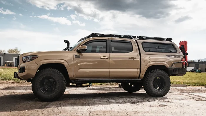 THE CROW’S NEST (TRUCK TOPPER RACK)
