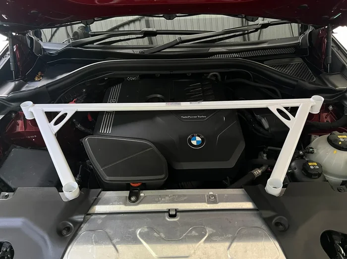 Ultra Racing BMW X4 Ultra Racing Front Upper Strut Brace UR-TW4-4320