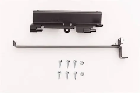 Undercover 18D Bracket & Hardware