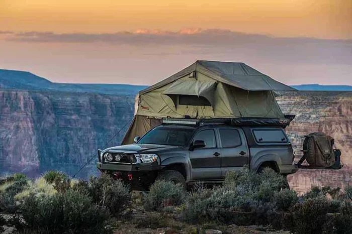 WALKABOUT™ 62 QUEEN SIZE ROOF TOP TENT WITH LIGHT SUPPRESSION TECHNOLOGY